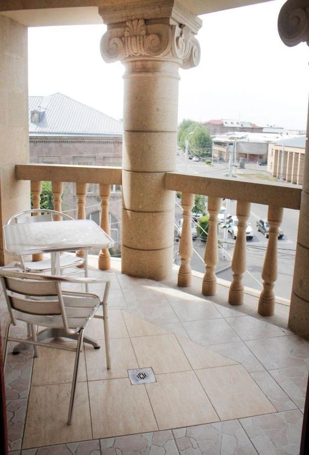 Bed and Breakfast Golden Apricot Gjumri Exterior foto