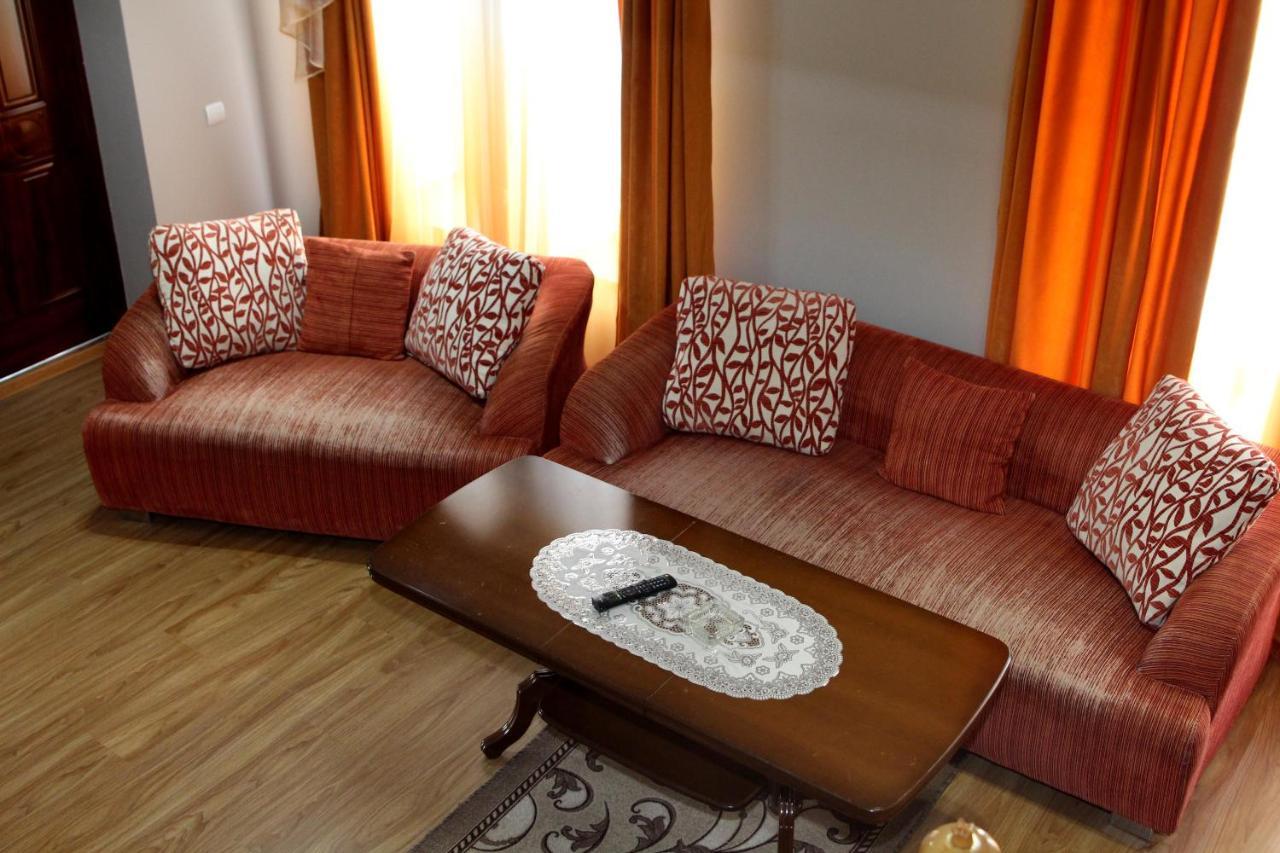 Bed and Breakfast Golden Apricot Gjumri Exterior foto