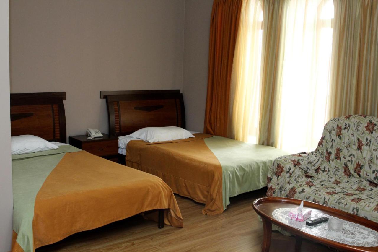 Bed and Breakfast Golden Apricot Gjumri Exterior foto